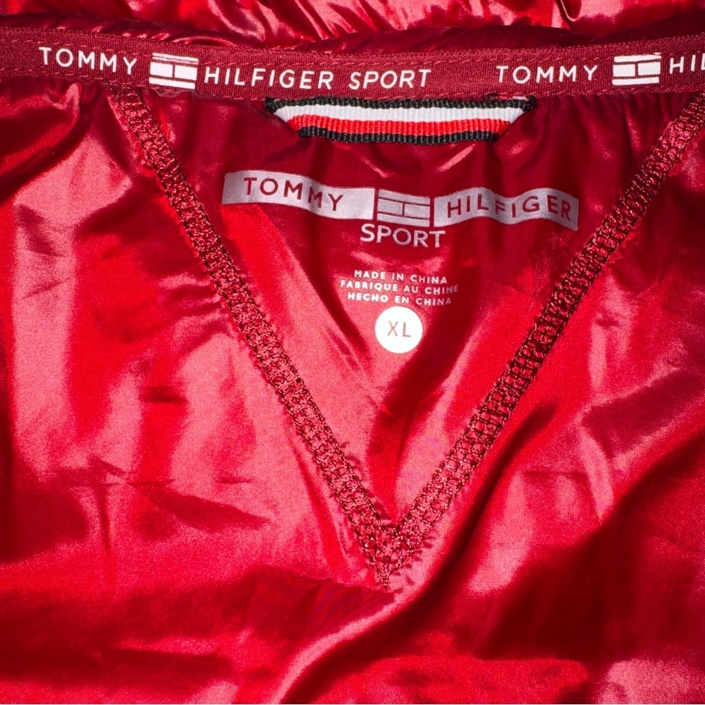 🧥 Tommy Hilfiger Sport Quilted Puffer Vest – Women’s XL – Red - Picture 4 of 8